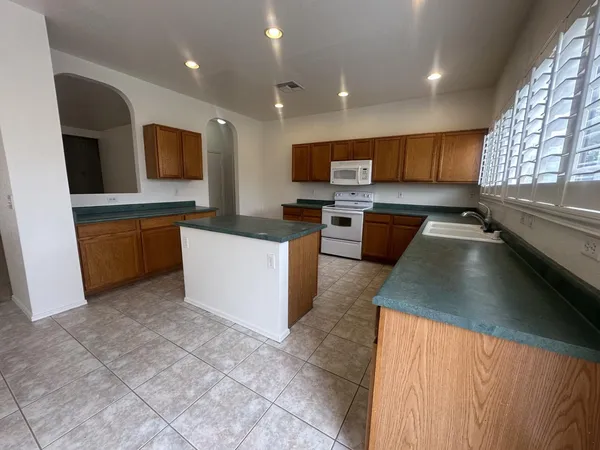 $2,395 | 8248 East Posada Avenue, Mesa, AZ 85212