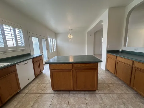$2,395 | 8248 East Posada Avenue, Mesa, AZ 85212