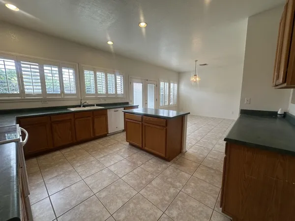 $2,395 | 8248 East Posada Avenue, Mesa, AZ 85212