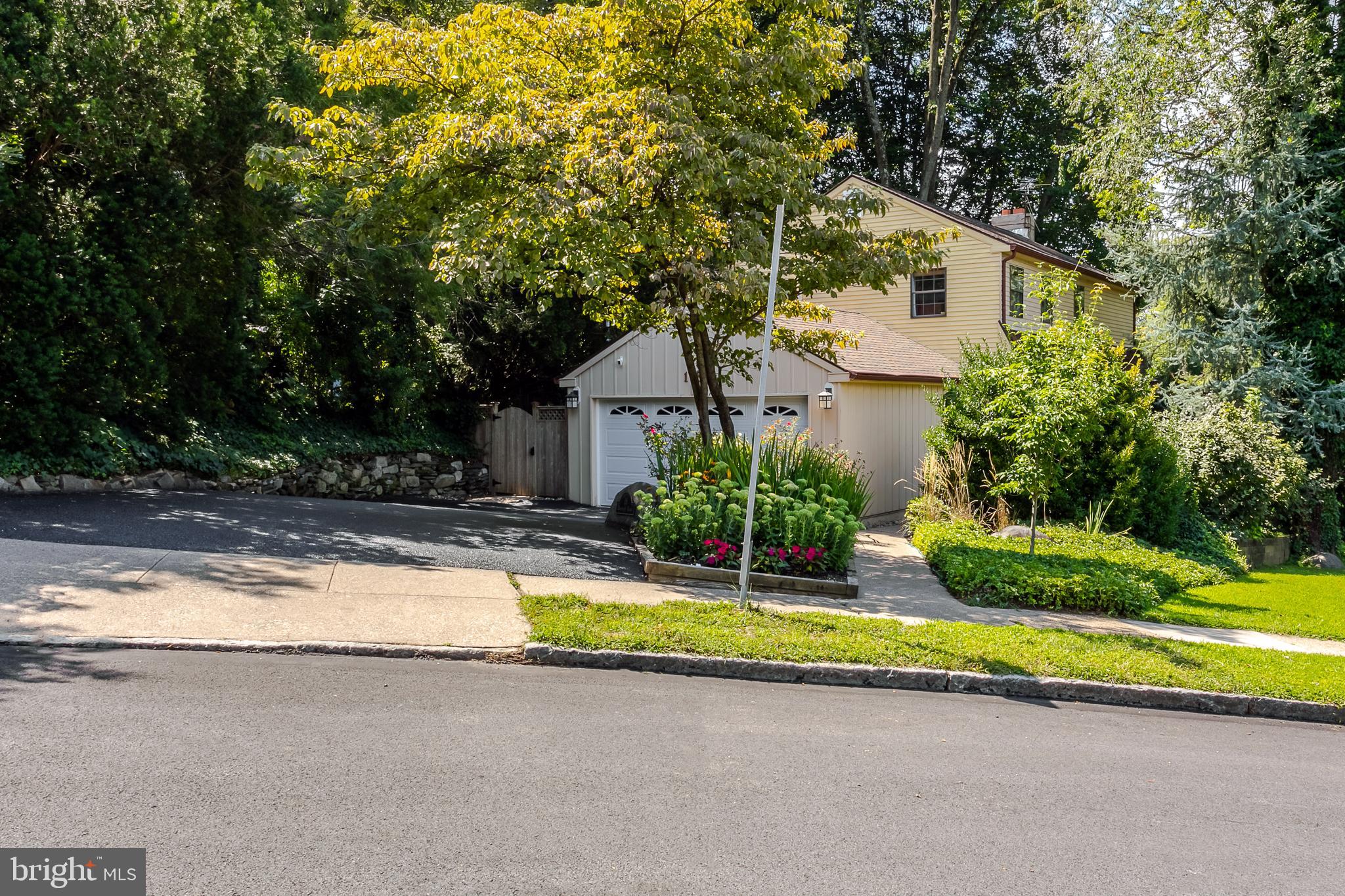 18 Rosedale Road Wynnewood, PA 19096 - Photo 3 of 27