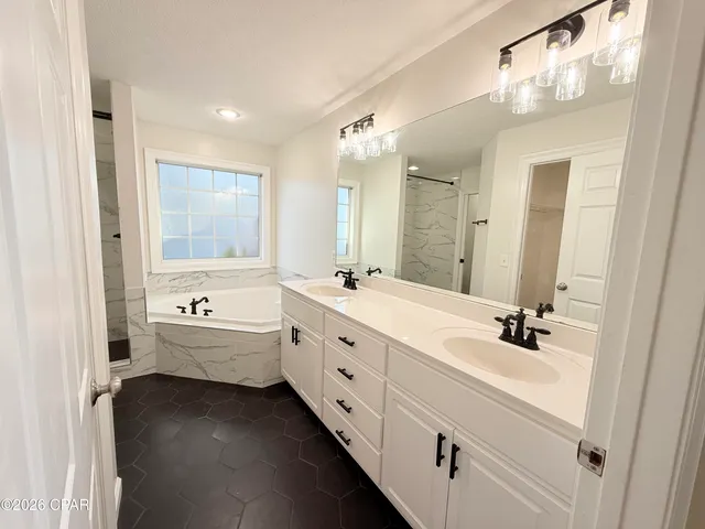 $2,400 | 334 Hidden Island Drive, Panama City Beach, FL 32408