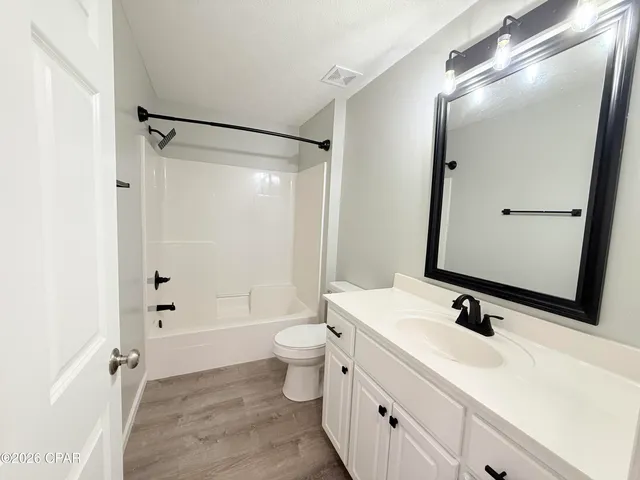 $2,400 | 334 Hidden Island Drive, Panama City Beach, FL 32408