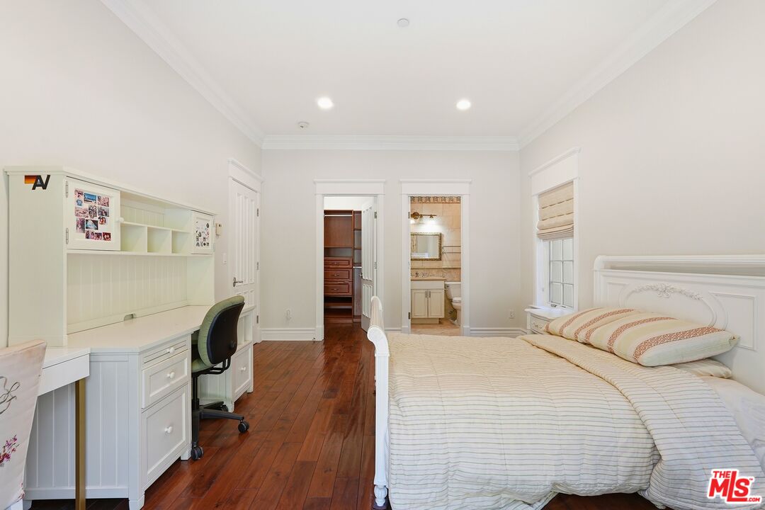 900 Chantilly Road Los Angeles, CA 90077 - Photo 35 of 46