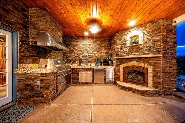 $969,000 | 6723 Sycamore Lane, Palmdale, CA 93551