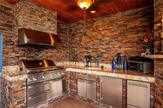 $969,000 | 6723 Sycamore Lane, Palmdale, CA 93551