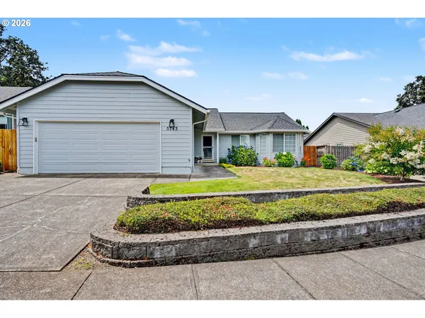$490,000 | 5743 Flairstone Drive Southeast, Salem, OR 97306