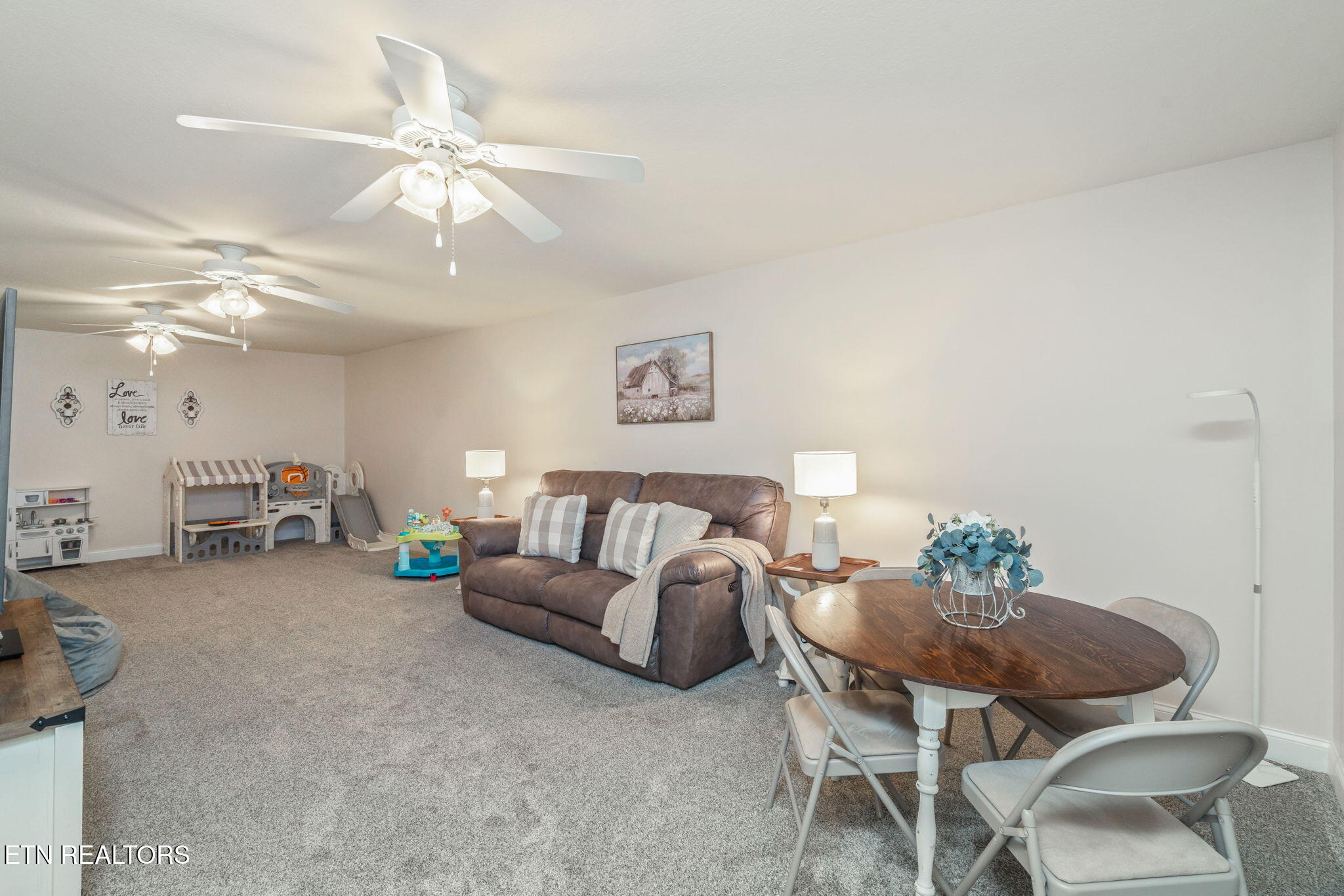 147 Hatleyberry Street Oak Ridge, TN 37830 - Photo 27 of 34 32-web-or-mls-147 Hatleyberry Street-33