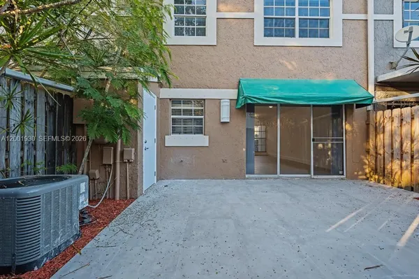 $470,000 | 12224 Southwest 52nd Place, Cooper City, FL 33330