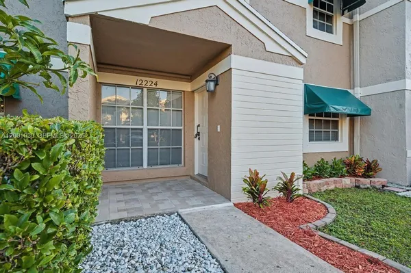 $470,000 | 12224 Southwest 52nd Place, Cooper City, FL 33330