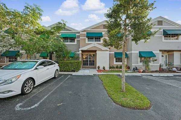 $470,000 | 12224 Southwest 52nd Place, Cooper City, FL 33330
