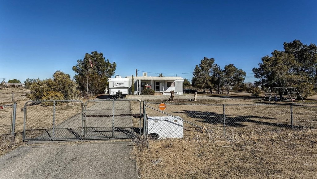 10190 Sunset Road Victorville, CA 92392 - Photo 1 of 1 Gallery Image 1
