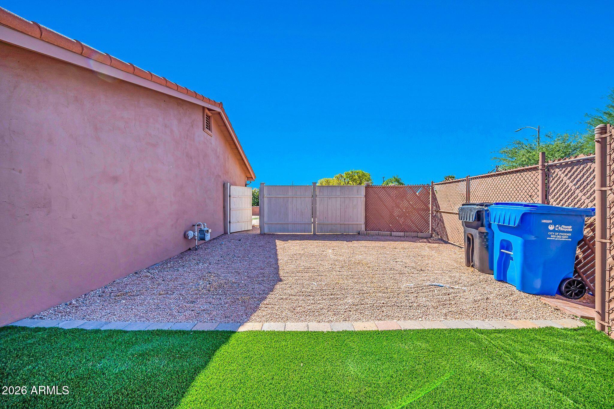 1448 East Royal Palm Road Phoenix, AZ 85020 - Photo 27 of 56