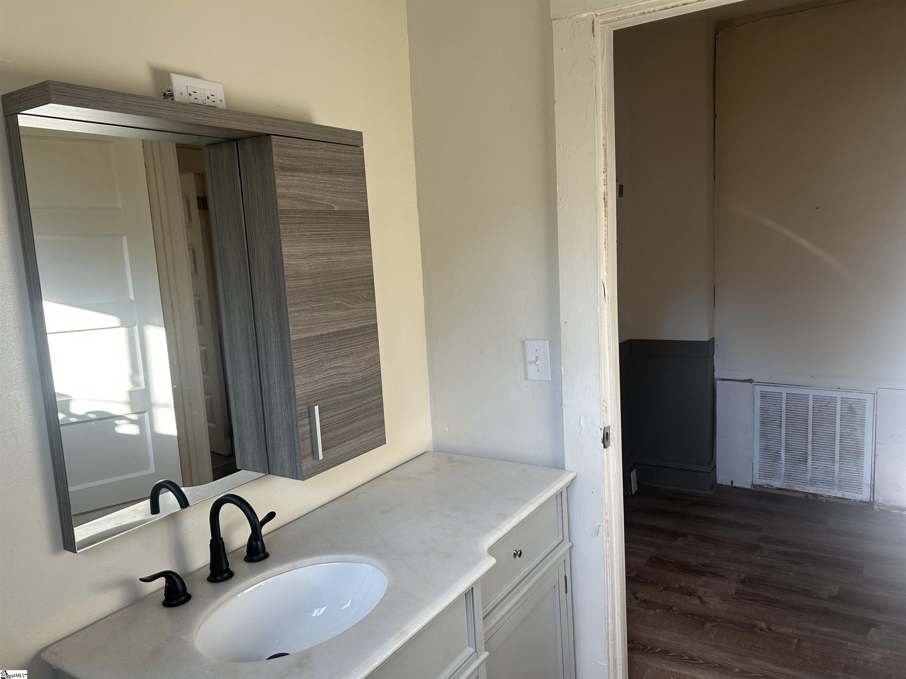 405 Elizabeth Street Clinton, SC 29325 - Photo 19 of 23 Gallery Image 19