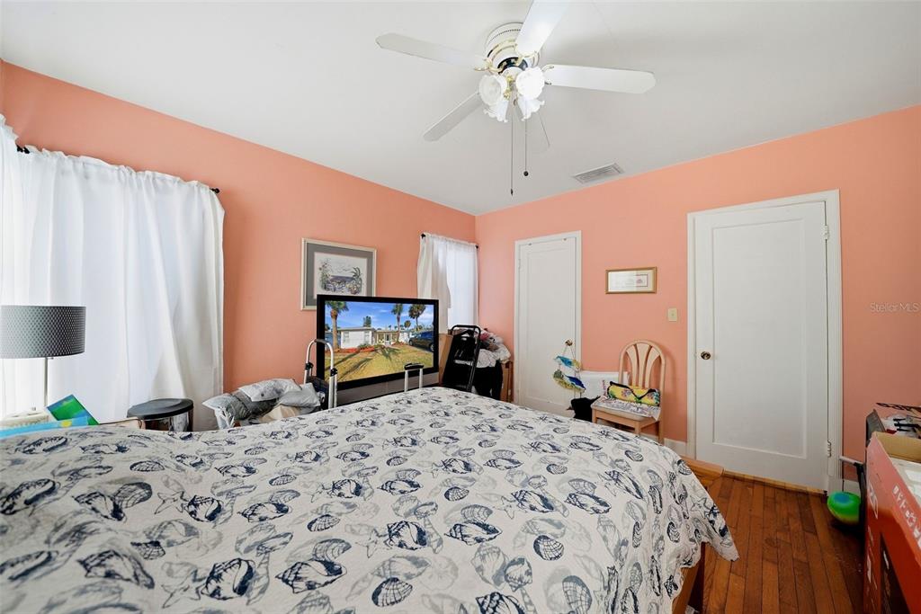 726 Mandalay Avenue Clearwater Beach, FL 33767 - Photo 21 of 49