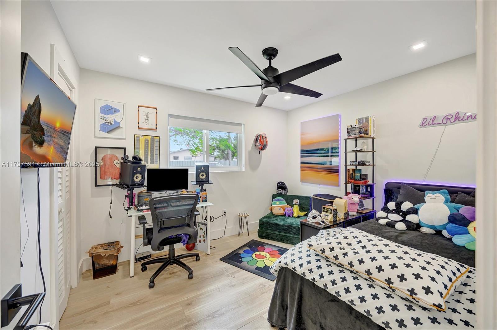 9547 Southwest 59th Terrace Miami, FL 33173 - Photo 30 of 51 a bedroom with a workspace