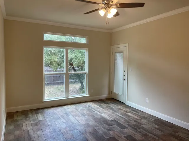 $1,700 | 3210 Poe Cove, Unit B, Lago Vista, TX 78645