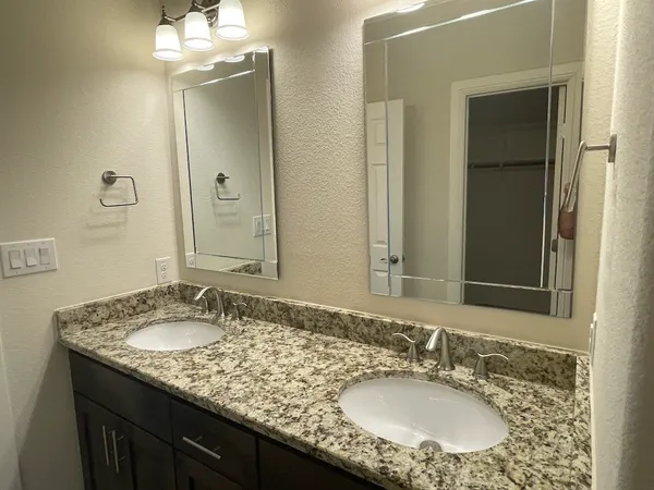 $1,600 | 3210 Poe Cove, Unit B, Lago Vista, TX 78645
