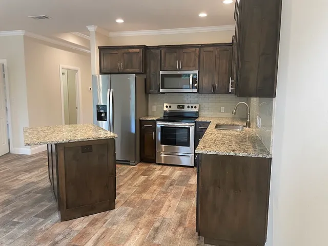 $1,700 | 3210 Poe Cove, Unit B, Lago Vista, TX 78645