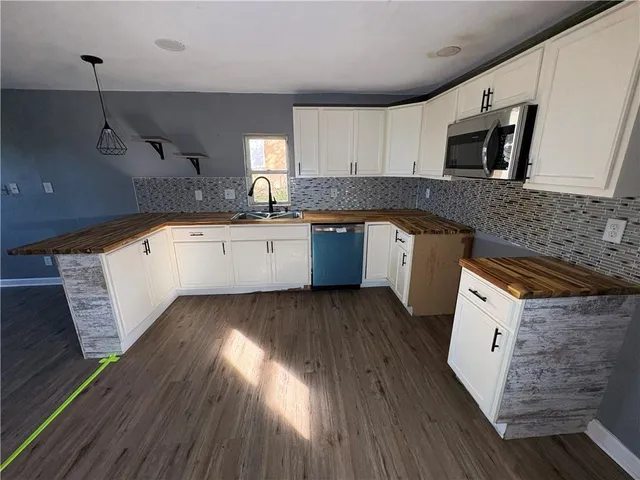 $99,000 | 4015 Linwood Boulevard, Kansas City, MO 64128