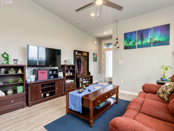 $435,000 | 13213 Northeast 99th Way, Vancouver, WA 98682