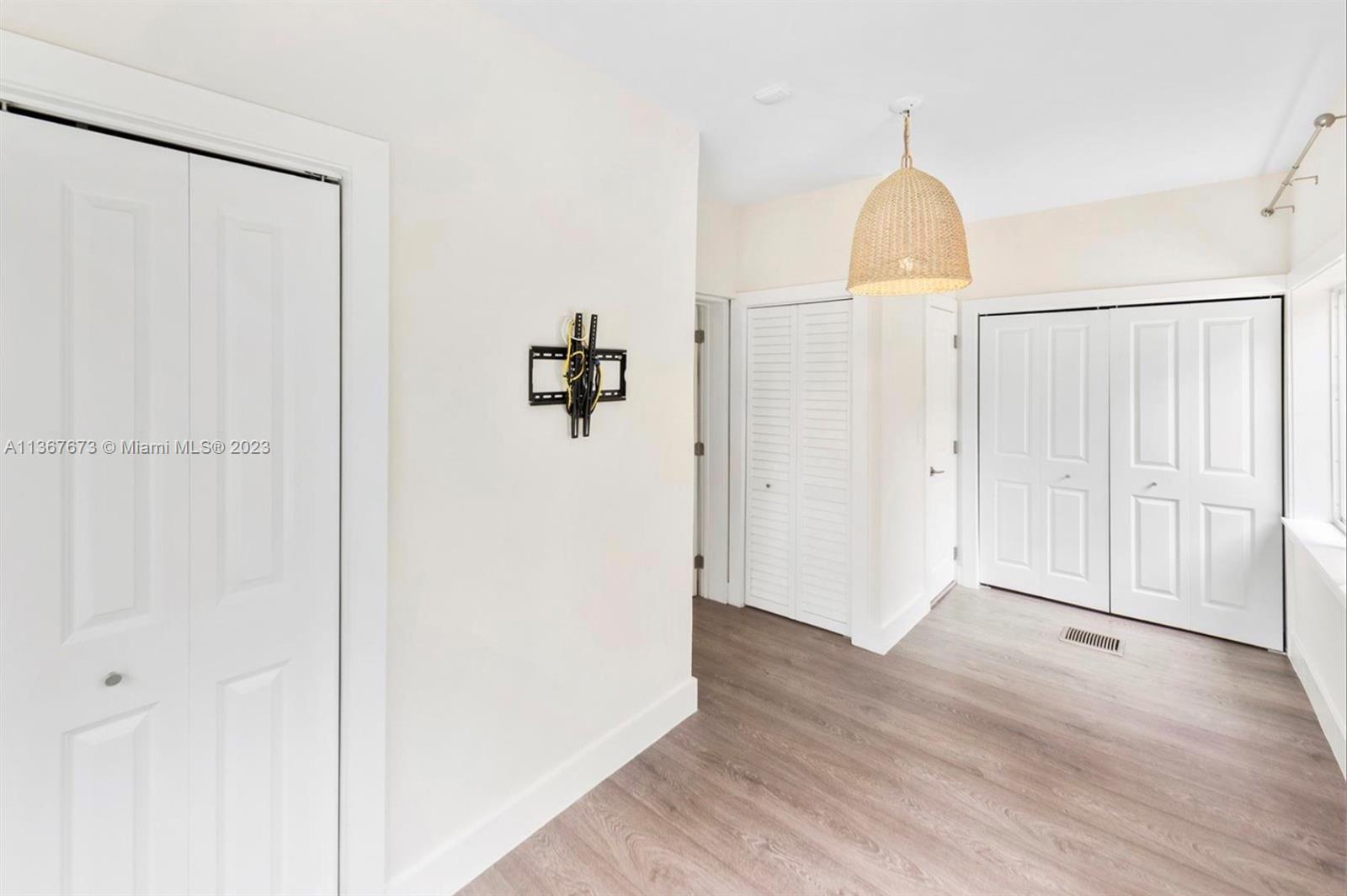 7055 Sunset Drive Miami, FL 33143 - Photo 20 of 43