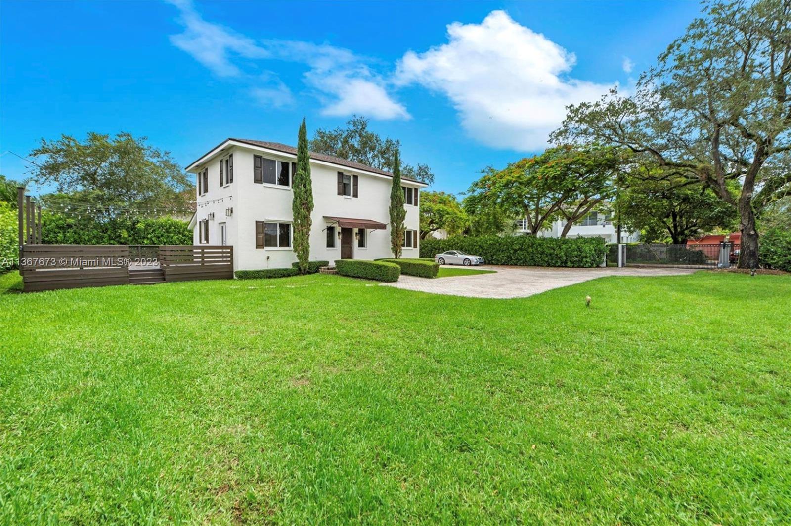 7055 Sunset Drive Miami, FL 33143 - Photo 2 of 43