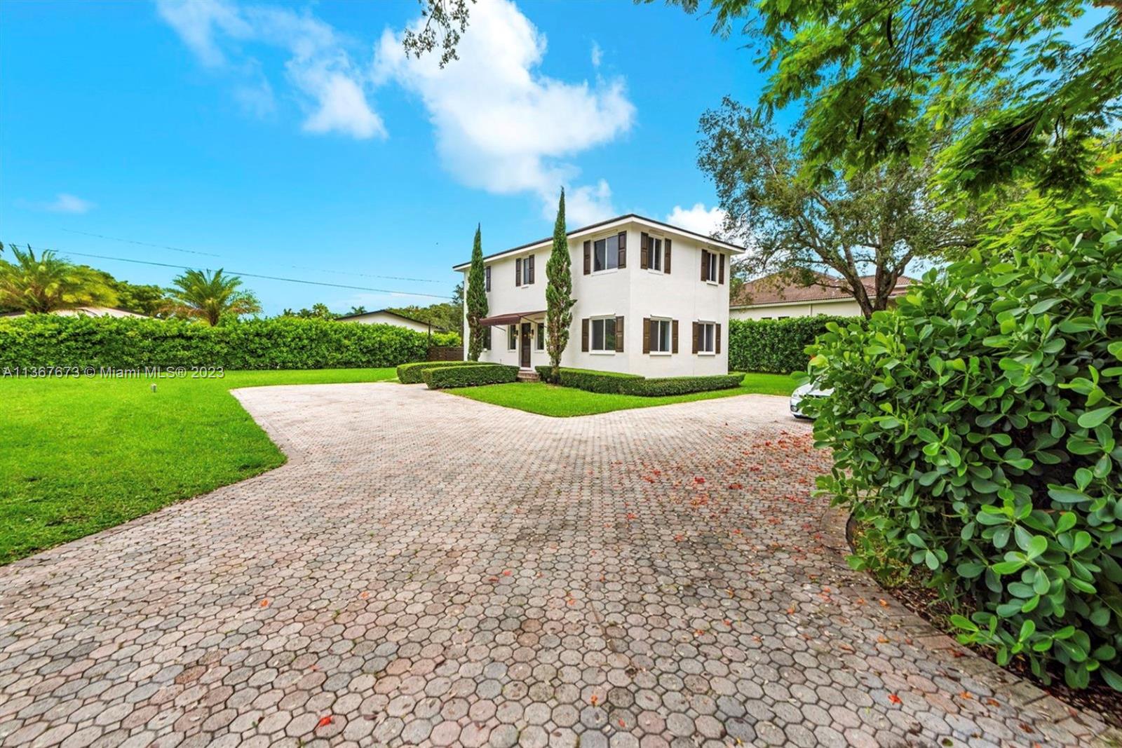 7055 Sunset Drive Miami, FL 33143 - Photo 4 of 43