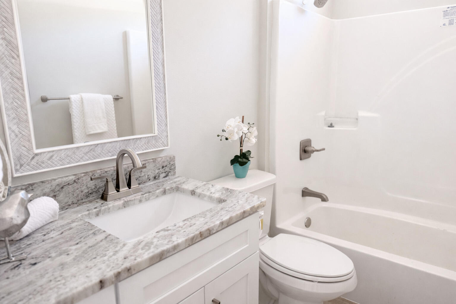 2162 Nina Street Navarre, FL 32566 - Photo 16 of 16 Guestbath