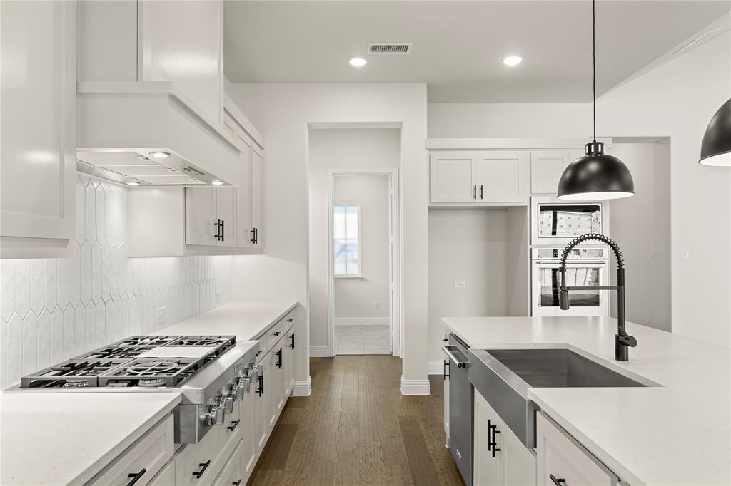 3304 Andesite Road McKinney, TX 75071 - Photo 13 of 29 11. 3304 Andesite - Kitchen (2)