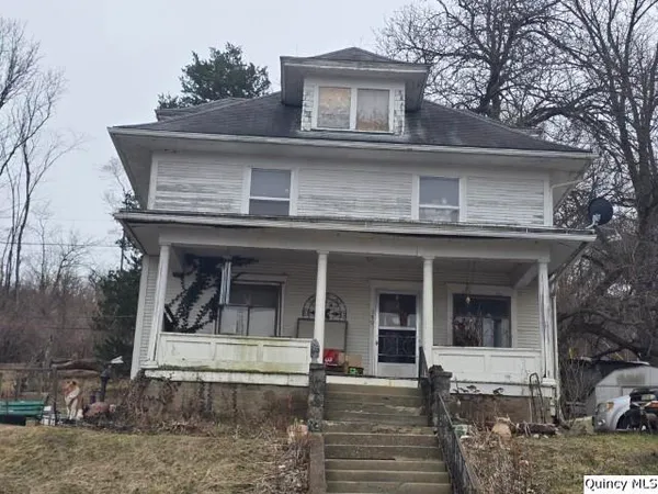 $45,000 | 390 West 4th Street, Dallas City, IL 62330