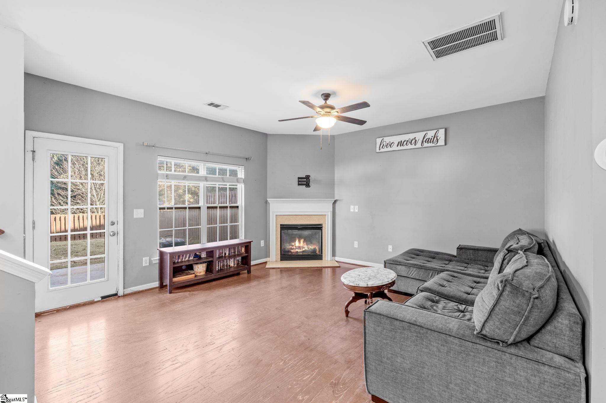 303 Pemaquid Court Simpsonville, SC 29681 - Photo 2 of 20