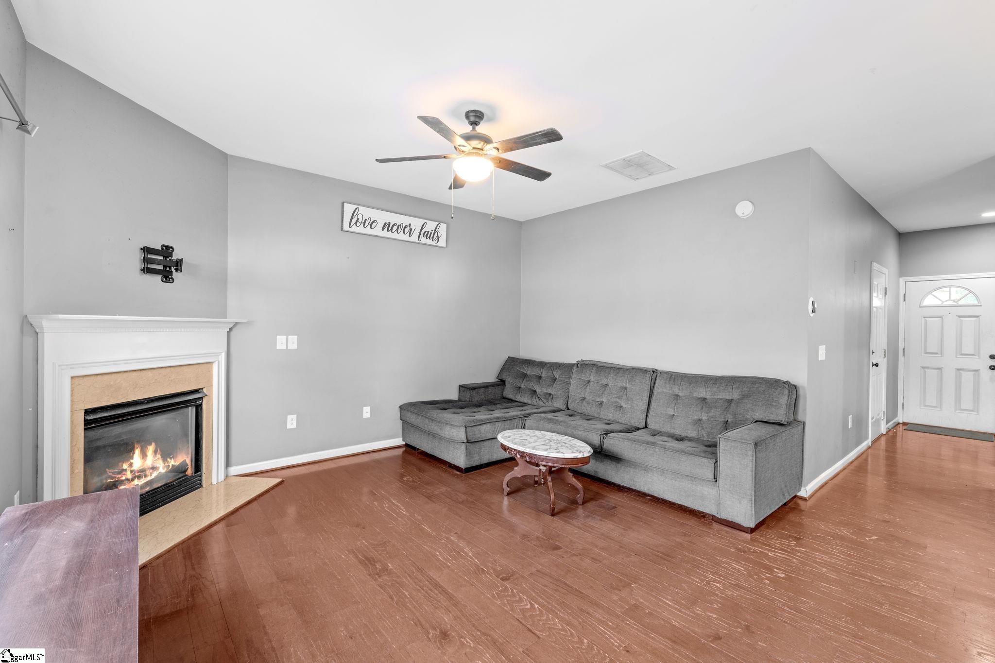 303 Pemaquid Court Simpsonville, SC 29681 - Photo 3 of 20