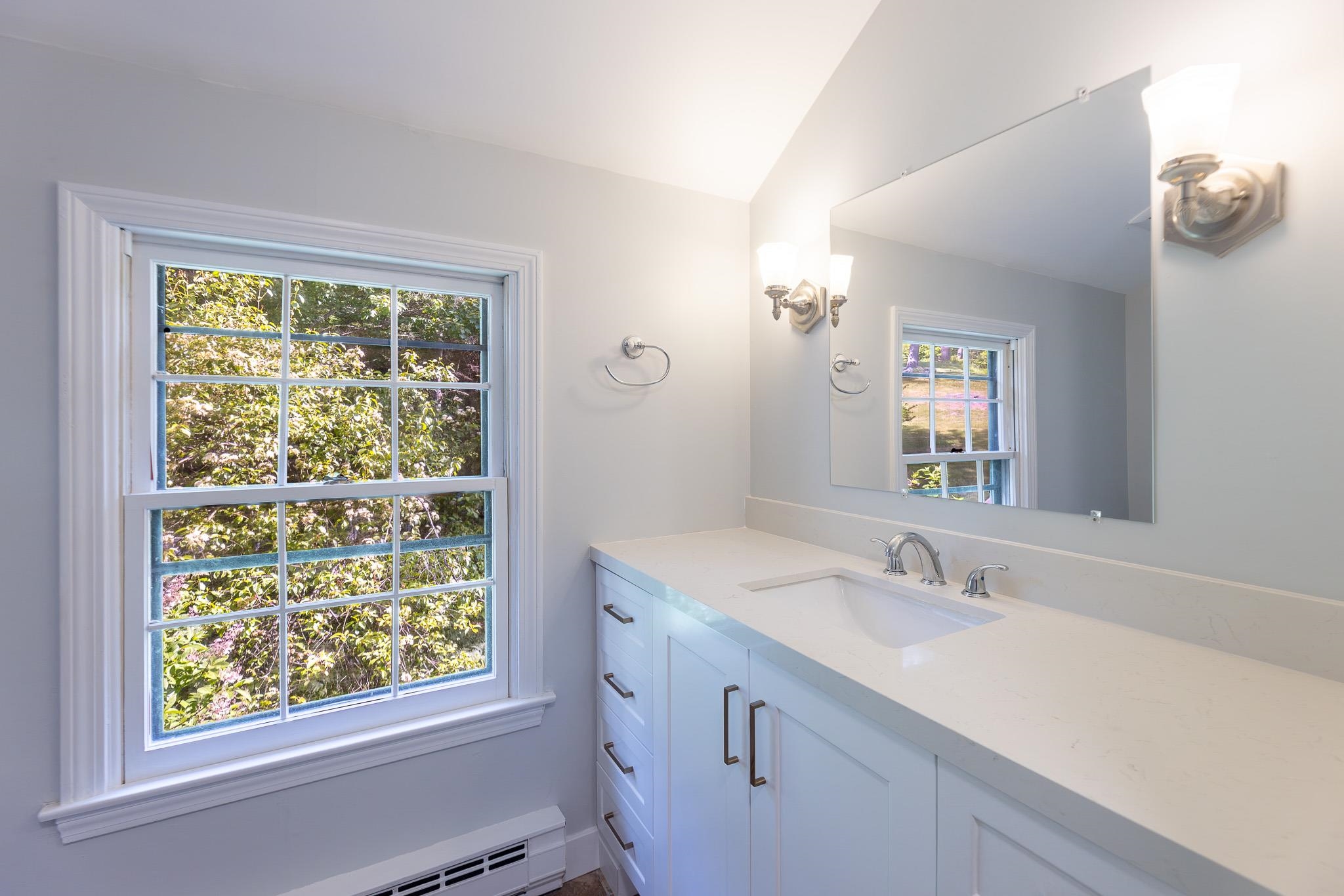 826 Hard Road, Unit B4 Hartford, VT 05059 - Photo 12 of 23