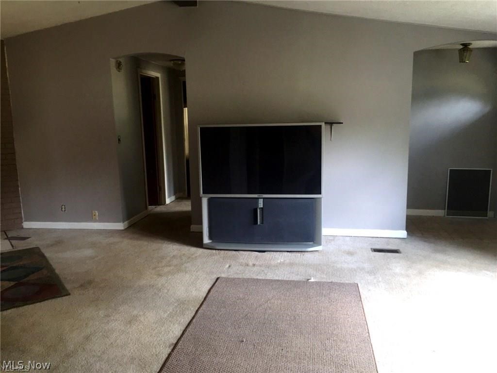 9635 Horn Road Windham, OH 44288 - Photo 3 of 7 Gallery Image 3
