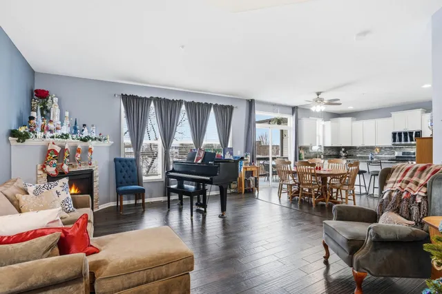 $399,900 | 1315 Lylewood Parkway, Carver, MN 55315