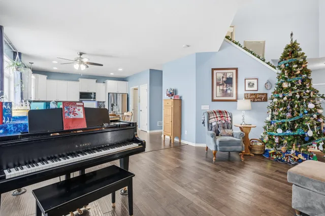 $399,900 | 1315 Lylewood Parkway, Carver, MN 55315