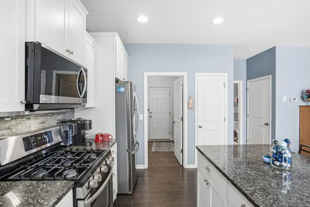 $399,900 | 1315 Lylewood Parkway, Carver, MN 55315