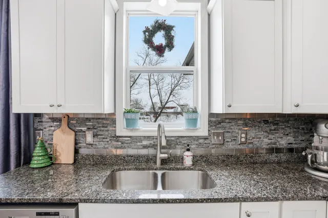 $399,900 | 1315 Lylewood Parkway, Carver, MN 55315