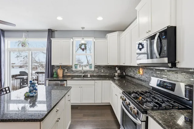 $399,900 | 1315 Lylewood Parkway, Carver, MN 55315