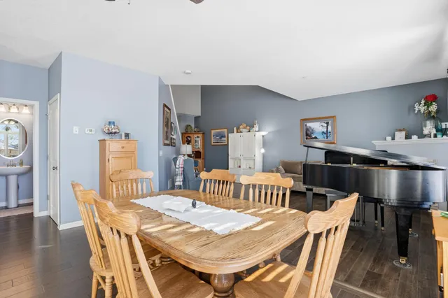 $399,900 | 1315 Lylewood Parkway, Carver, MN 55315