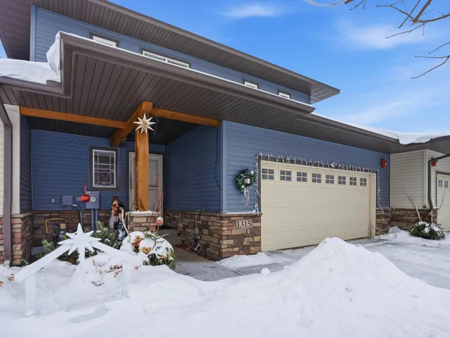 $399,900 | 1315 Lylewood Parkway, Carver, MN 55315