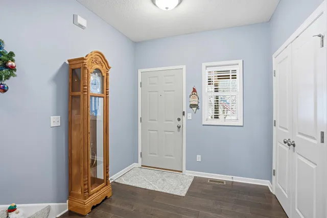 $399,900 | 1315 Lylewood Parkway, Carver, MN 55315