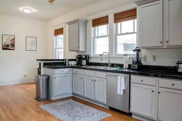 $425,000 | 210 North Avalon Street, Memphis, TN 38112