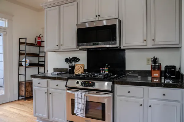 $425,000 | 210 North Avalon Street, Memphis, TN 38112