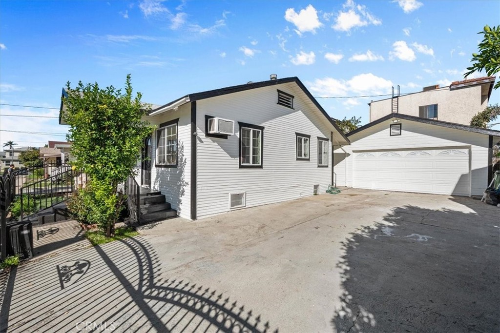 1218 Edith Avenue Alhambra, CA 91803 - Photo 3 of 39