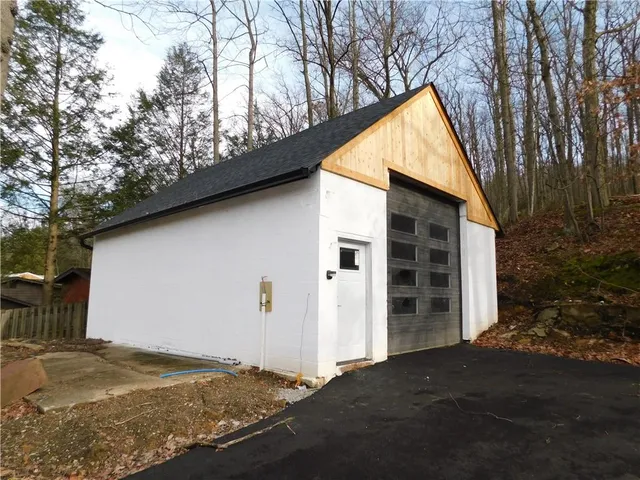 a view of backyard of house