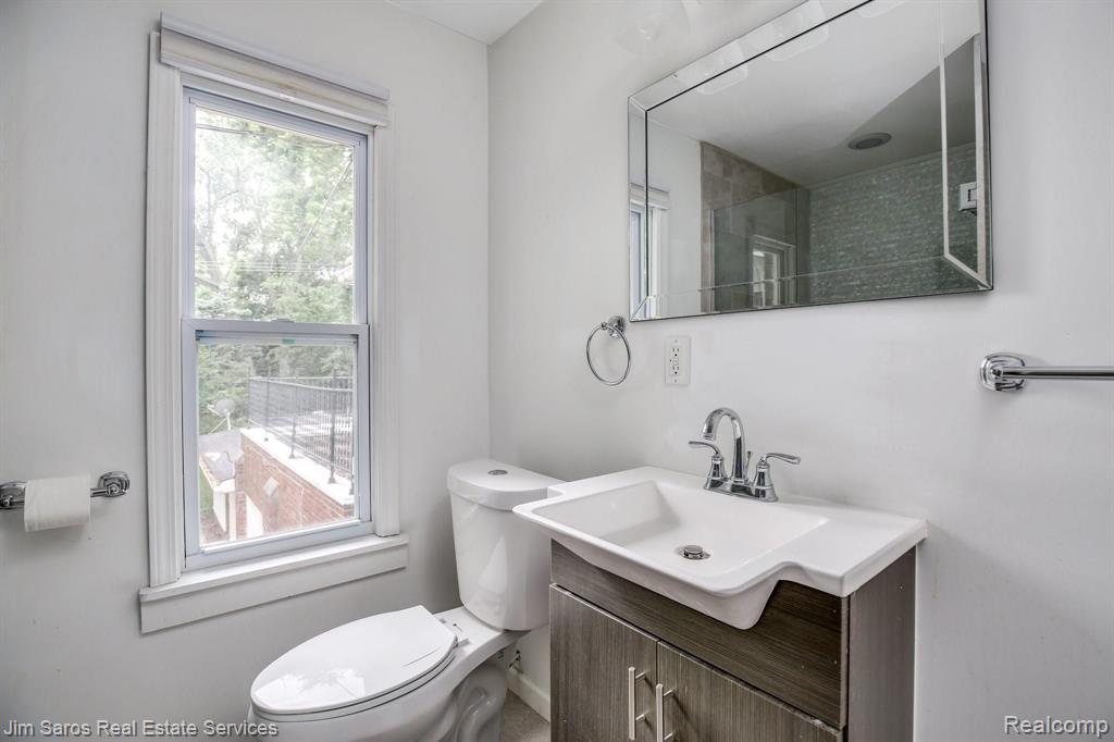 1349 Devonshire Road Grosse Pointe, MI 48230 - Photo 19 of 27
