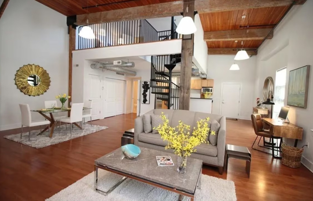 4 Powder Mill Square, Unit 106 Andover, MA 01810 - Photo 2 of 12