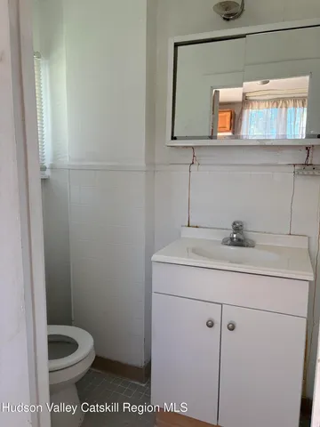 $2,600 | 42 Maple Avenue, Unit 2, Highland, NY 12528