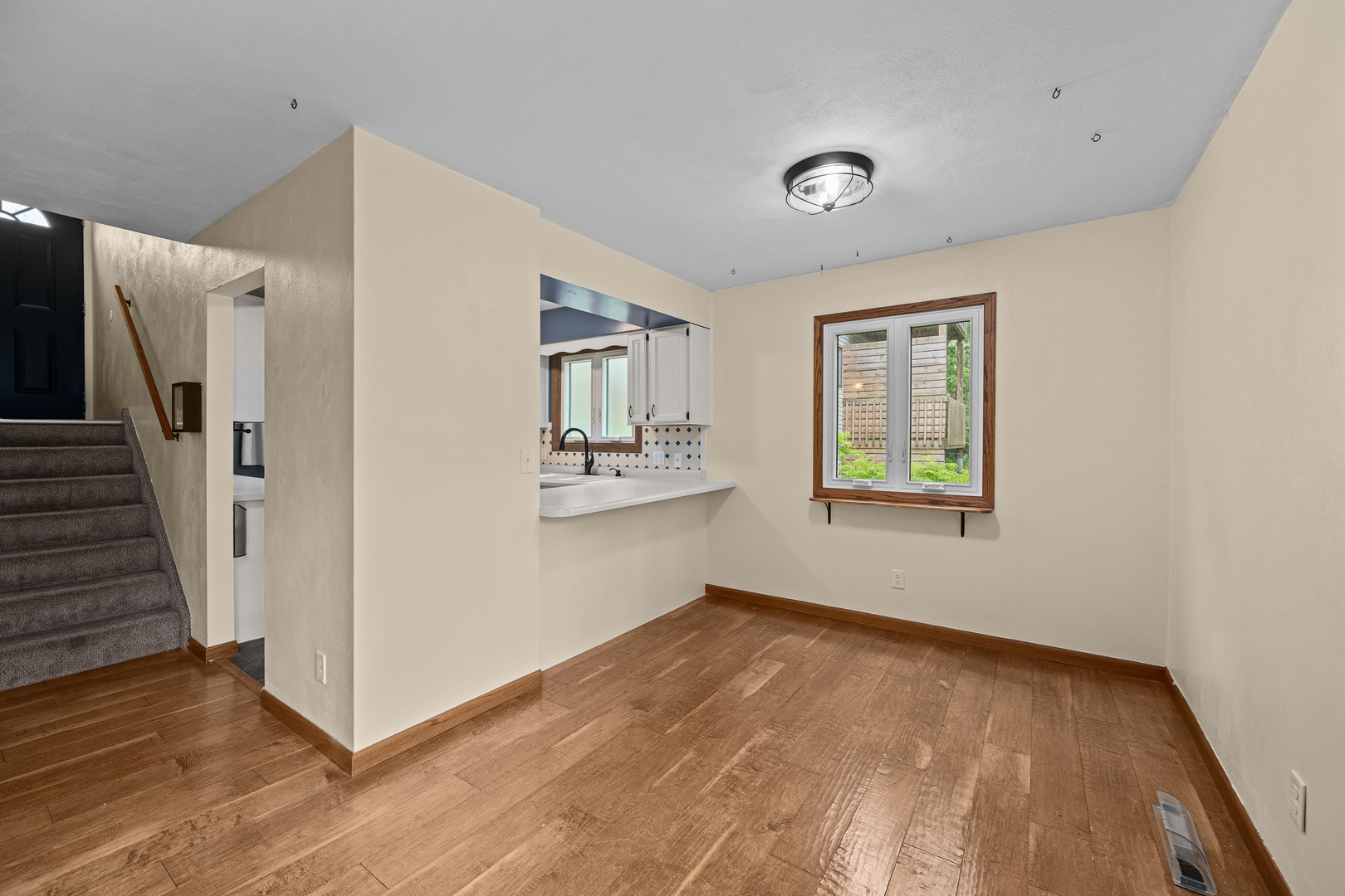 8504 Ridgewood Road, Unit 501 Rock Island, IL 61201 - Photo 5 of 33